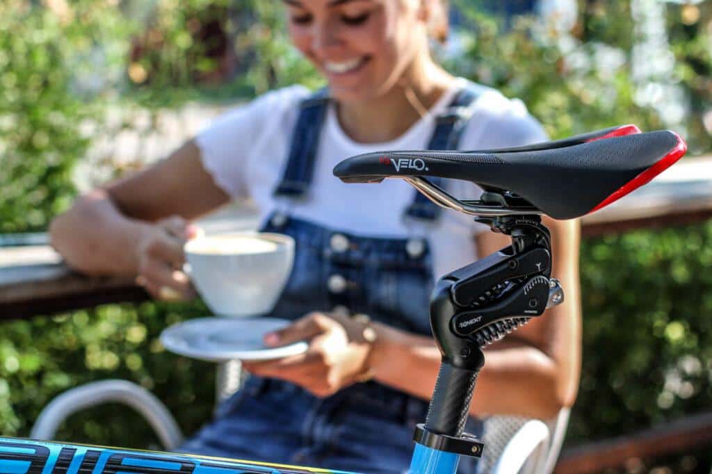 Kinek-Gefederte-Sattelstütze-Geniesse den Komfort und deinen Kaffee